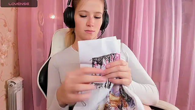 Anabel-Candy online show from October 2025 06:32:01 AM