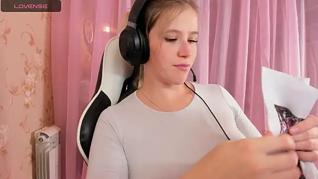 Anabel-Candy online show from October 2025 06:35:02 PM