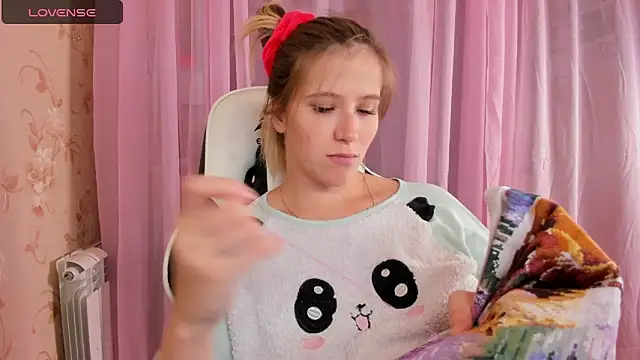 Anabel-Candy online show from November 2025 05:18:01 PM