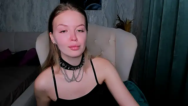 LaurennHill online show from October 2025 12:22:01 AM