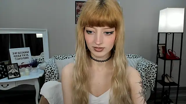 MistyMarlo online show from May 2026 06:07:02 AM
