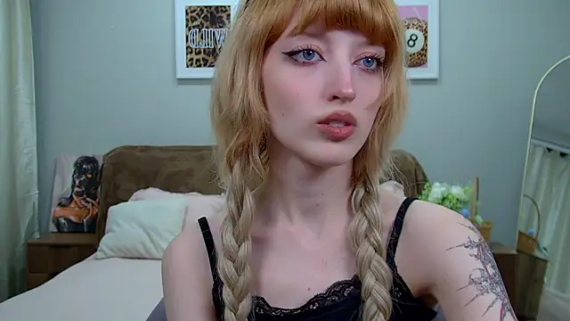 MistyMarlo online show from May 2026 06:15:02 PM