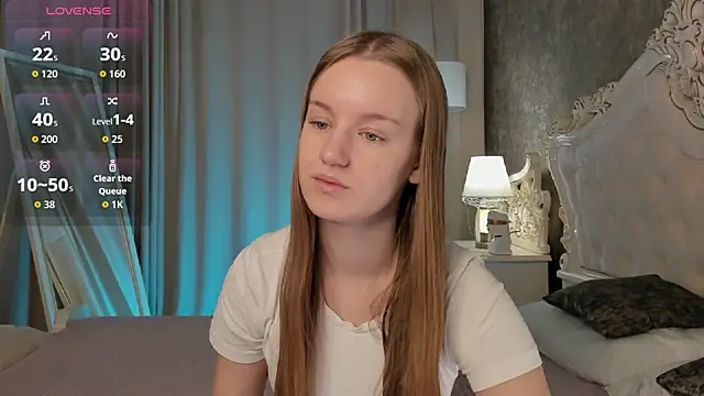 Lucy Shaw online show from October 2025 11:00:01 AM