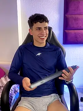 Snapshot of AdrianRinaldi chatting on September 2025 08:20:02 AM AdrianRinaldi online show from September 2025 08:20:02 AM