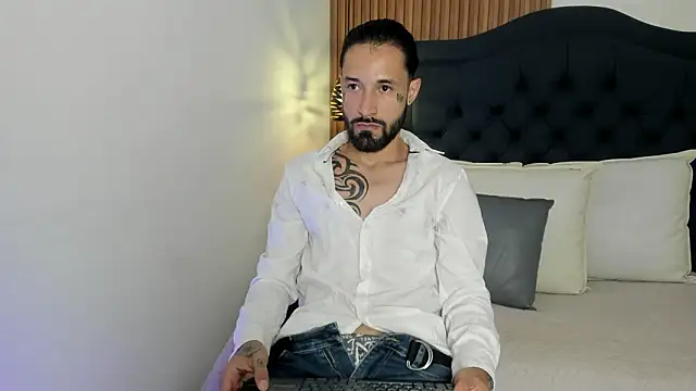 Hisoka 011 online show from February 2026 07:40:01 PM