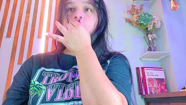 Snapshot of Jennifer_Vega1 chatting on October 2025 09:37:01 PM Jennifer Vega1 online show from October 2025 09:37:01 PM