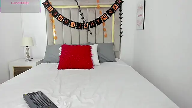 lapiz lazuli12 online show from October 2025 07:25:02 PM