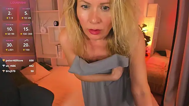 Julia Giulia online show from May 2026 06:31:02 AM