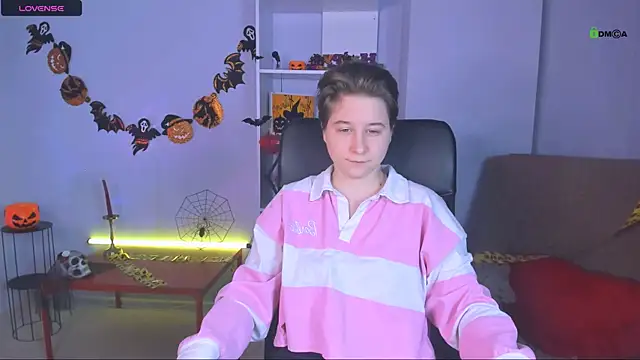 Snapshot of alex_jakson chatting on October 2025 05:59:01 AM alex jakson online show from October 2025 05:59:01 AM