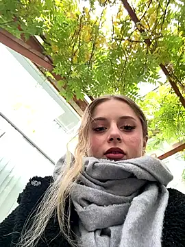 Snapshot of BabyAnais chatting on November 2025 01:10:01 PM BabyAnais online show from November 2025 01:10:01 PM