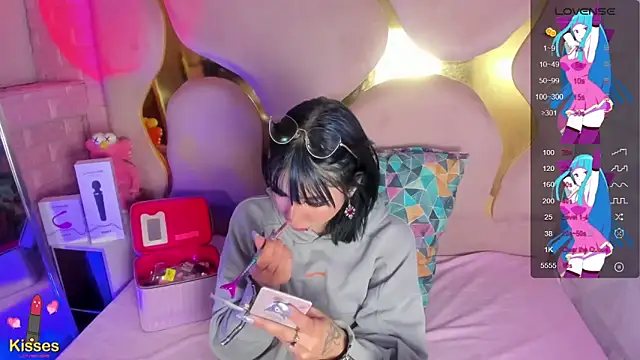 Snapshot of Niina_Sissy chatting on March 2026 07:59:01 AM Niina Sissy online show from March 2026 07:59:01 AM