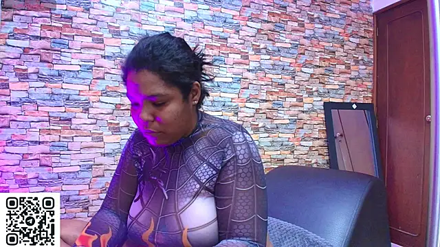 naomi campbel  online show from June 2026 02:19:01 PM