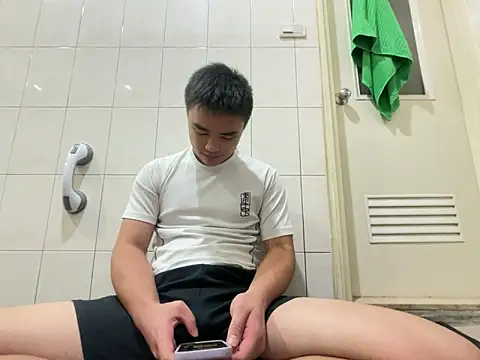 Snapshot of greenteazhang chatting on November 2025 04:51:01 PM greenteazhang online show from November 2025 04:51:01 PM