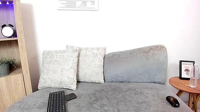 Snapshot of Honeymoon_sariel chatting on October 2025 07:43:01 PM Honeymoon sariel online show from October 2025 07:43:01 PM