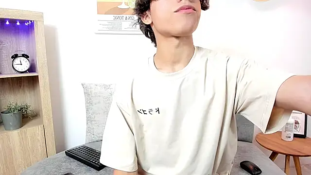 Snapshot of Honeymoon_sariel chatting on October 2025 07:55:01 PM Honeymoon sariel online show from October 2025 07:55:01 PM