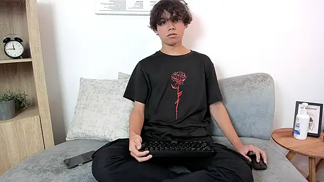 Snapshot of Honeymoon_sariel chatting on October 2025 07:57:02 PM Honeymoon sariel online show from October 2025 07:57:02 PM