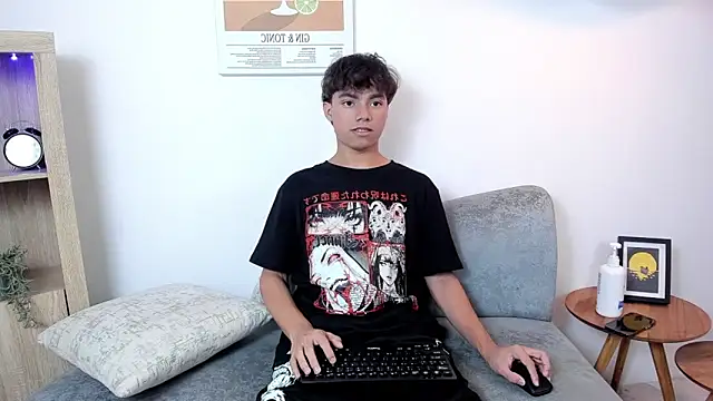 Snapshot of Honeymoon_sariel chatting on November 2025 08:20:02 PM Honeymoon sariel online show from November 2025 08:20:02 PM