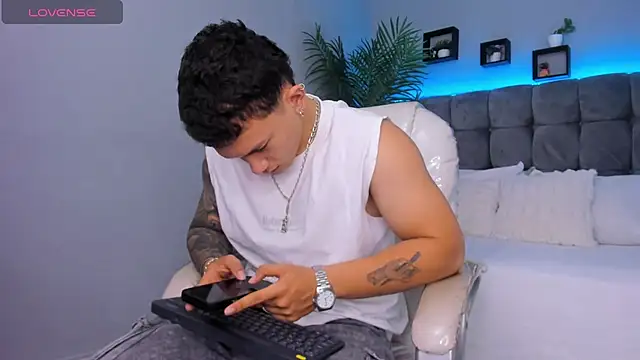 Thomas moon online show from February 2026 12:57:01 PM