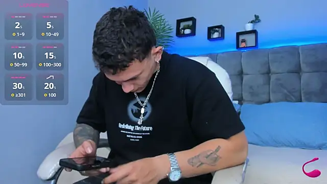 Thomas moon online show from March 2026 02:03:02 PM