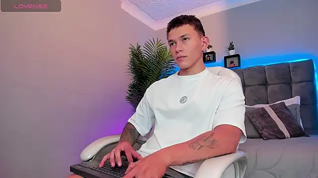 Thomas moon online show from April 2026 01:27:02 PM