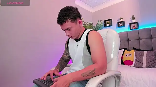 Thomas moon online show from May 2026 01:16:02 PM