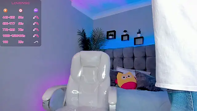 Thomas moon online show from June 2026 01:36:01 PM