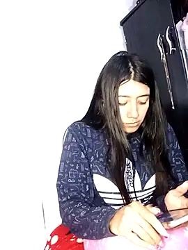 Madow Lu online show from October 2025 12:27:01 PM