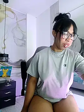 Snapshot of Elowen_Clark chatting on September 2025 07:08:01 PM Elowen Clark online show from September 2025 07:08:01 PM