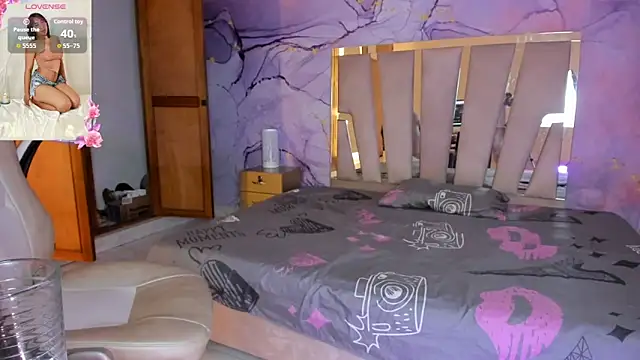 Snapshot of Elowen_Clark chatting on October 2025 08:09:02 PM Elowen Clark online show from October 2025 08:09:02 PM