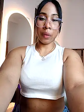 Elowen Clark online show from February 2026 07:43:01 PM