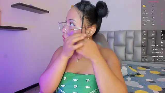 Elowen Clark online show from March 2026 08:02:02 PM