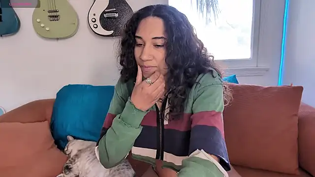 onlystrings online show from February 2026 10:35:02 PM