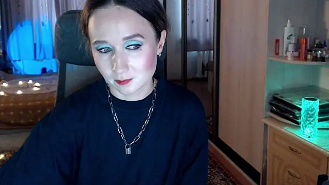 ClassyInna online show from December 2025 08:34:02 AM