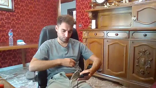 Torissimo92 online show from October 2025 10:18:01 AM