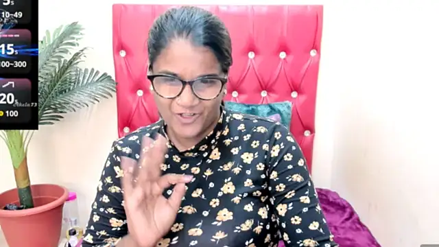 Strawberry Lips online show from September 2025 05:00:02 AM