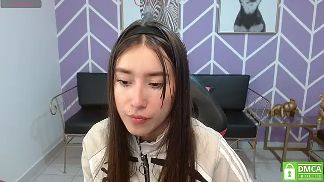 Adhara Kitten online show from September 2025 01:03:01 PM