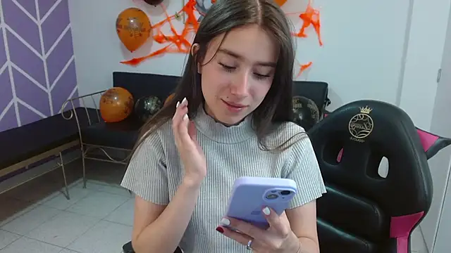 Adhara Kitten online show from October 2025 01:11:02 PM