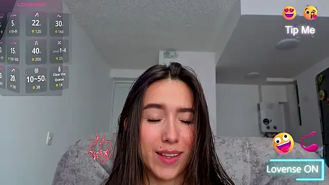 Adhara Kitten online show from May 2026 01:49:01 PM