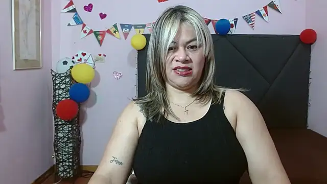 pamela echeverria online show from June 2026 11:18:02 AM