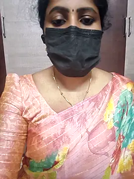 Snapshot of vasundhara26 chatting on November 2025 08:40:02 PM vasundhara26 online show from November 2025 08:40:02 PM