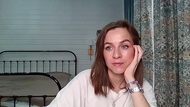 Niravyn  online show from October 2025 06:54:01 AM