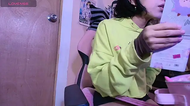 Terraelowen online show from November 2025 11:42:02 AM