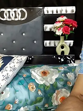 Snapshot of Suhana_Darling chatting on April 2026 10:33:02 PM Suhana Darling online show from April 2026 10:33:02 PM