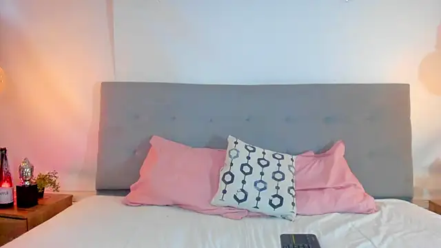 Luna Claire online show from October 2025 01:08:02 PM