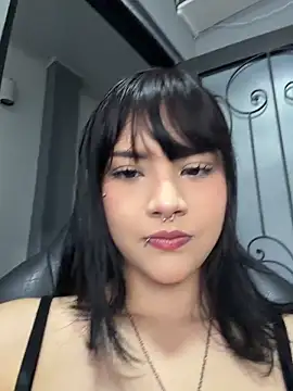 TatiLee online show from April 2026 01:05:02 PM