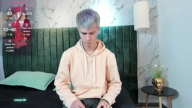 Snapshot of nicktorn chatting on October 2025 01:11:01 PM nicktorn online show from October 2025 01:11:01 PM