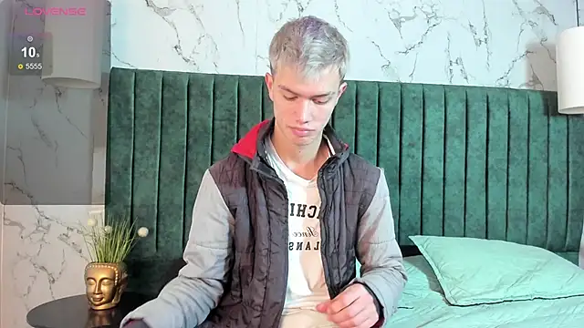 Snapshot of nicktorn chatting on October 2025 12:50:02 PM nicktorn online show from October 2025 12:50:02 PM