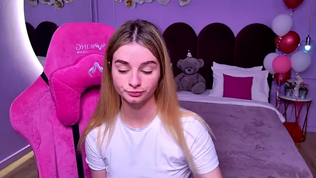 SweetyLicky online show from November 2025 04:07:01 PM