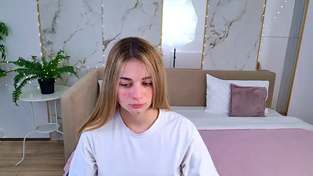 SweetyLicky online show from May 2026 03:06:02 PM