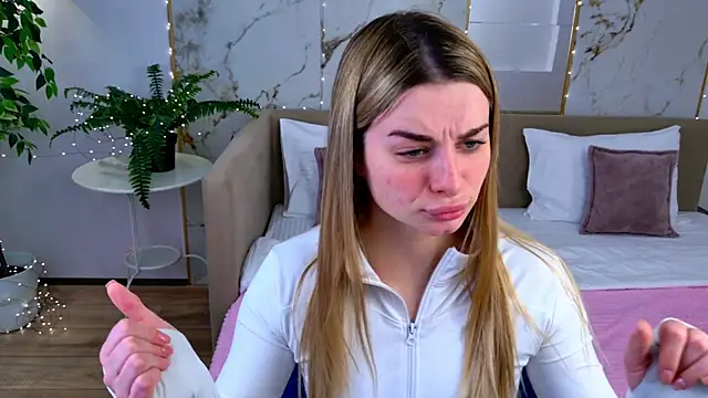 SweetyLicky online show from May 2026 04:14:01 PM